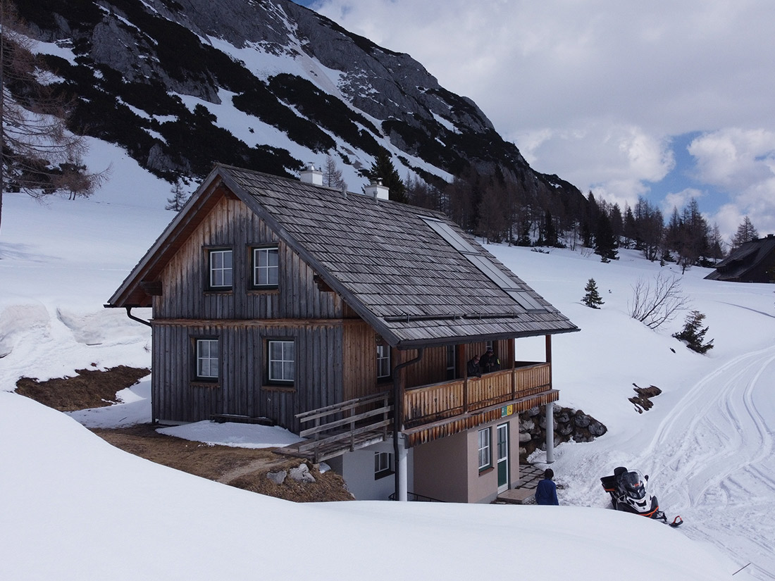 im Winter auf der Gindlhütte