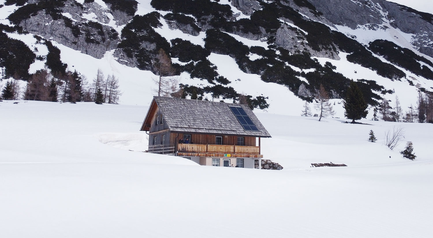 unsere Gindlhütte im Winter